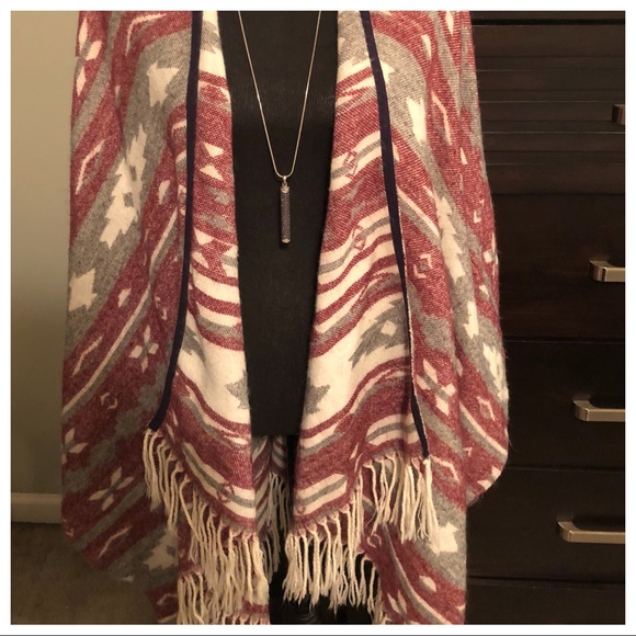 NEW•OS-3X•Super Soft Thick Knit Aztec Poncho - Picture 7 of 12